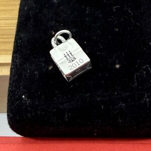 JAMES AVERY Sterling Silver 3-D Shopping Gift Bag Handbag Charm; RETIRED; 2010